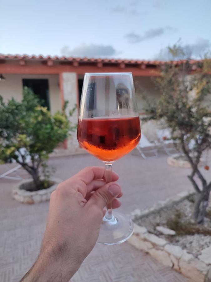 Pomelia - Lampedusa